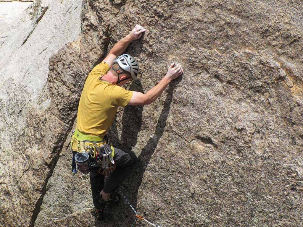 rock-climbing-403487