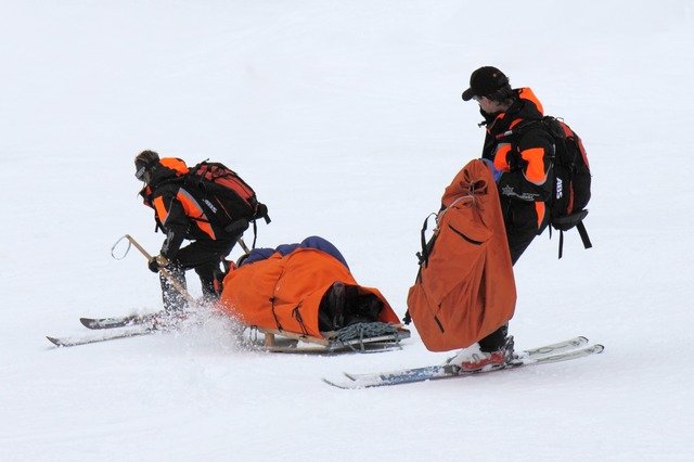wypadek na nartach