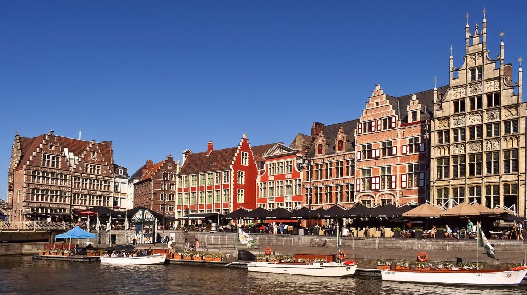 jak wybrać ubezpieczenie turystyczne do Belgii?