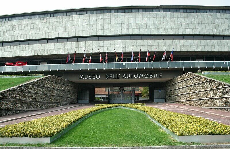 Muzeum Motoryzacji (Museo Nazionale dell'Automobile)