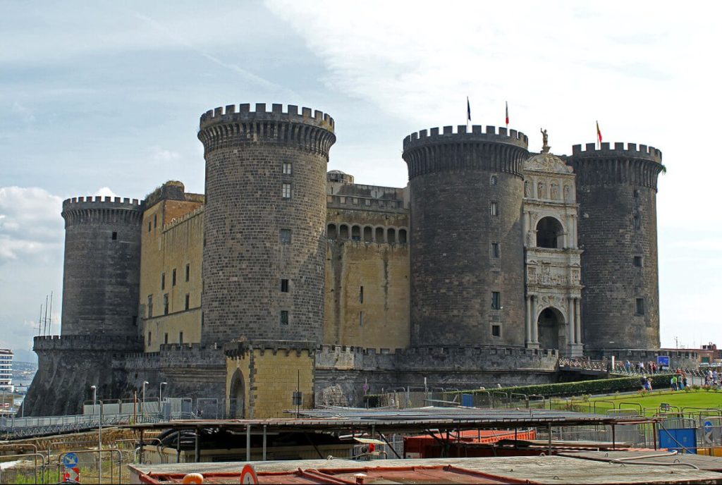 Zamek Nuovo w Neapolu