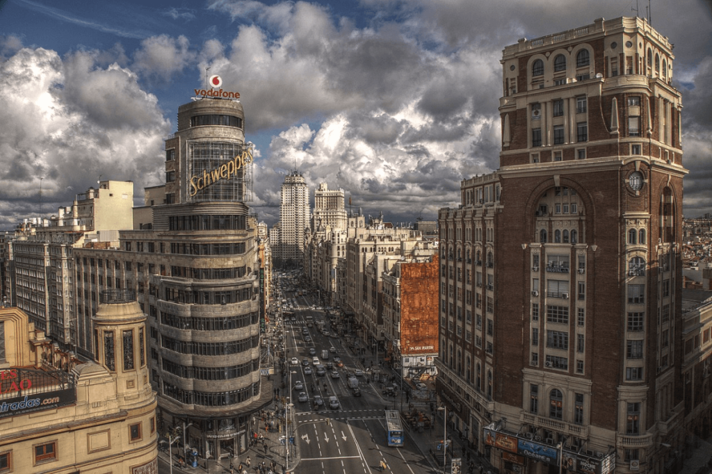 Gran Vía - znana ulica w Madrycie