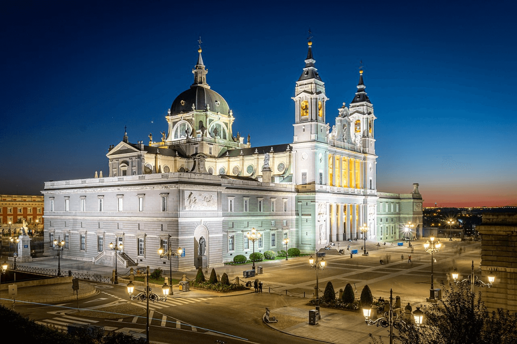 Katedra Almudena (Catedral de la Almudena)
