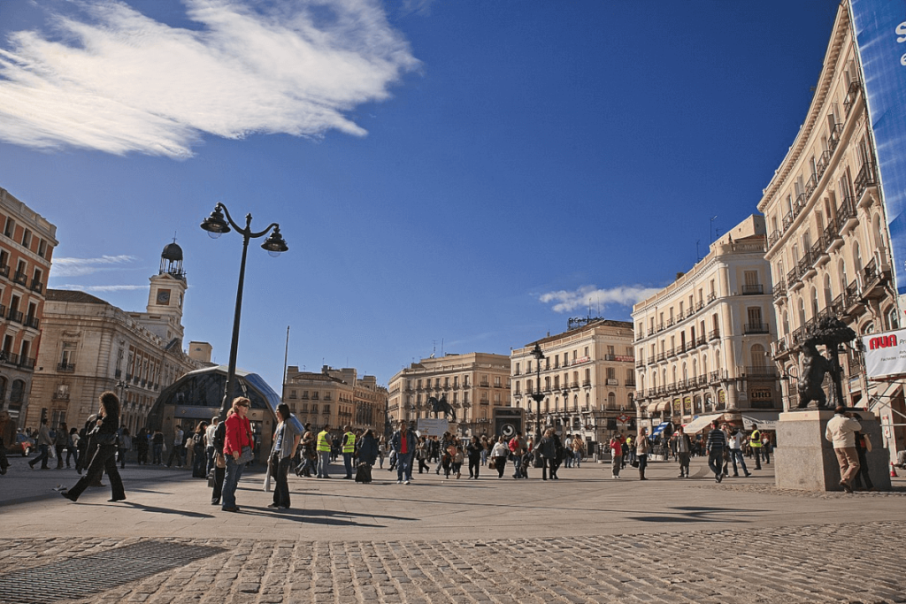 Plac Puerta del Sol w centrum Madrytu